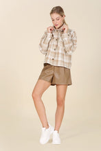 Load image into Gallery viewer, Plaid short shacket with pockets